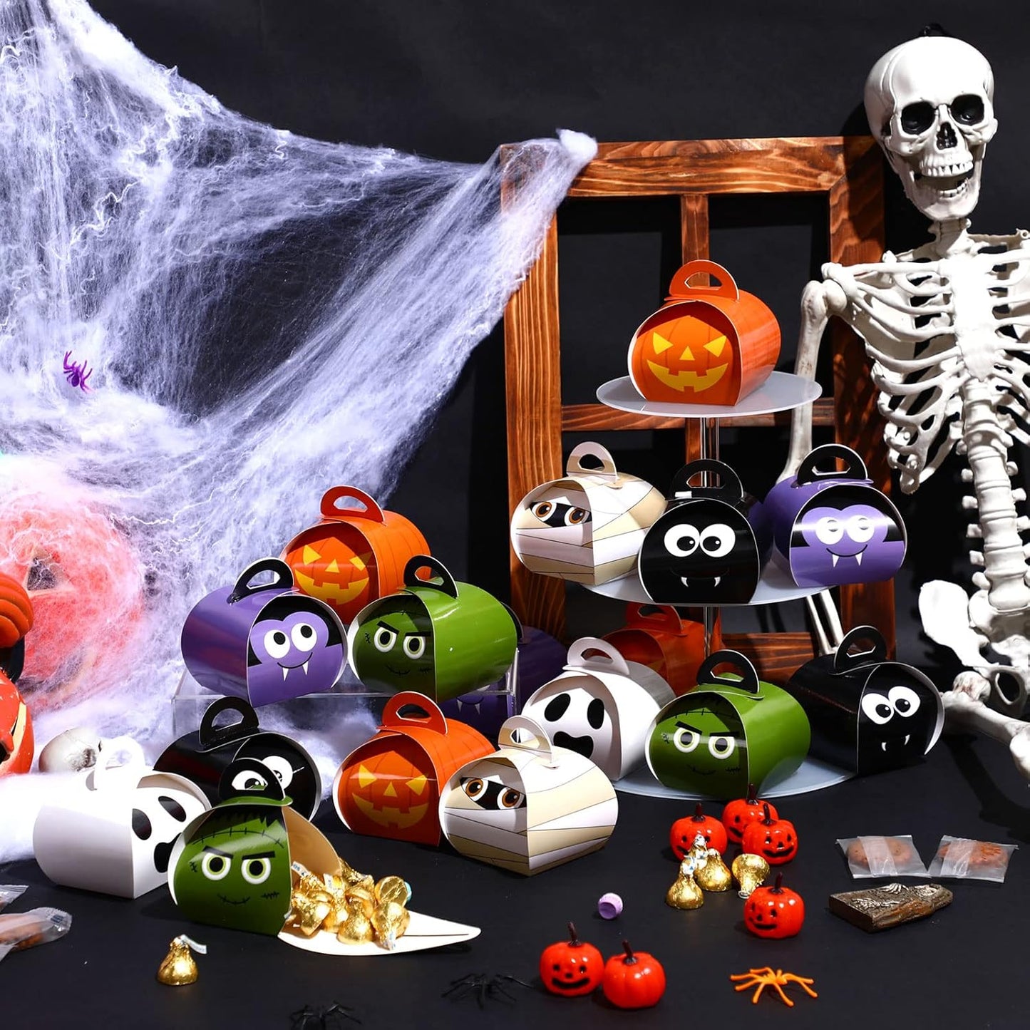 36 Pieces Halloween Boxes Halloween Goodie Boxes Candy Boxes with Handle Candy Container Horror Party Favor Box for Party Treat Favors Decoration, 6 Patterns