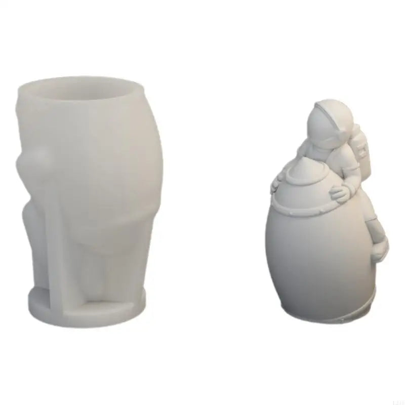 L21E Silicone Mold for Moon Space Figure Easy to Use Silicone Mold for Making Astronautic Crafts Table Decors Ornament
