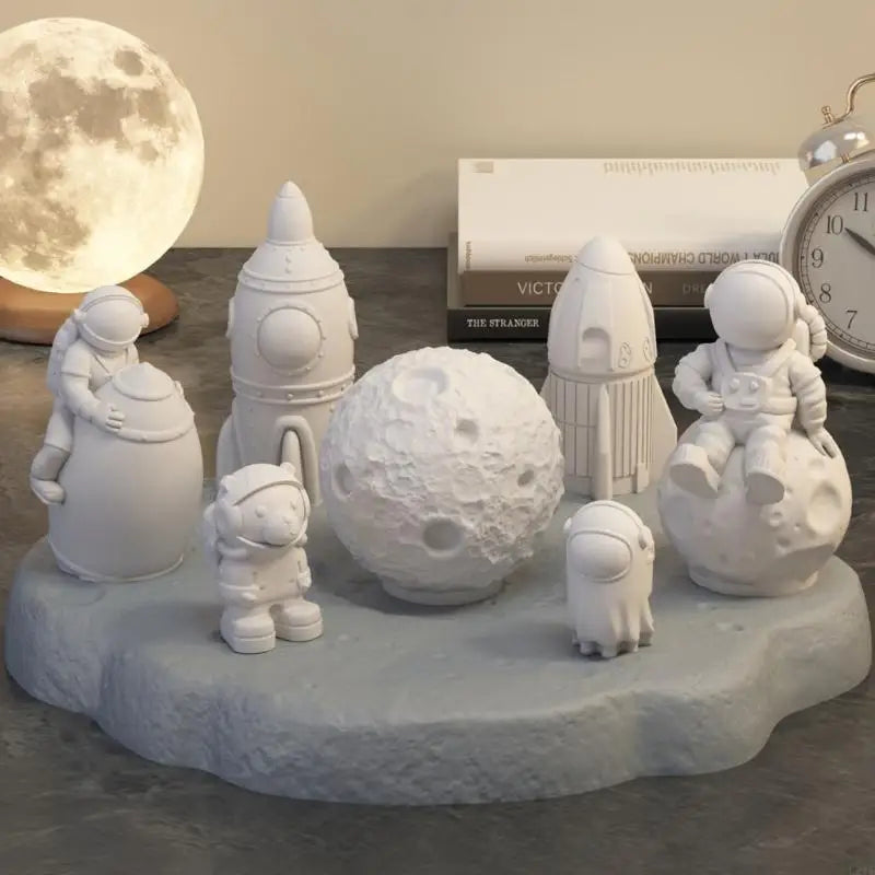 L21E Silicone Mold for Moon Space Figure Easy to Use Silicone Mold for Making Astronautic Crafts Table Decors Ornament
