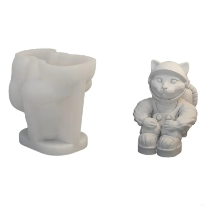 L21E Silicone Mold for Moon Space Figure Easy to Use Silicone Mold for Making Astronautic Crafts Table Decors Ornament