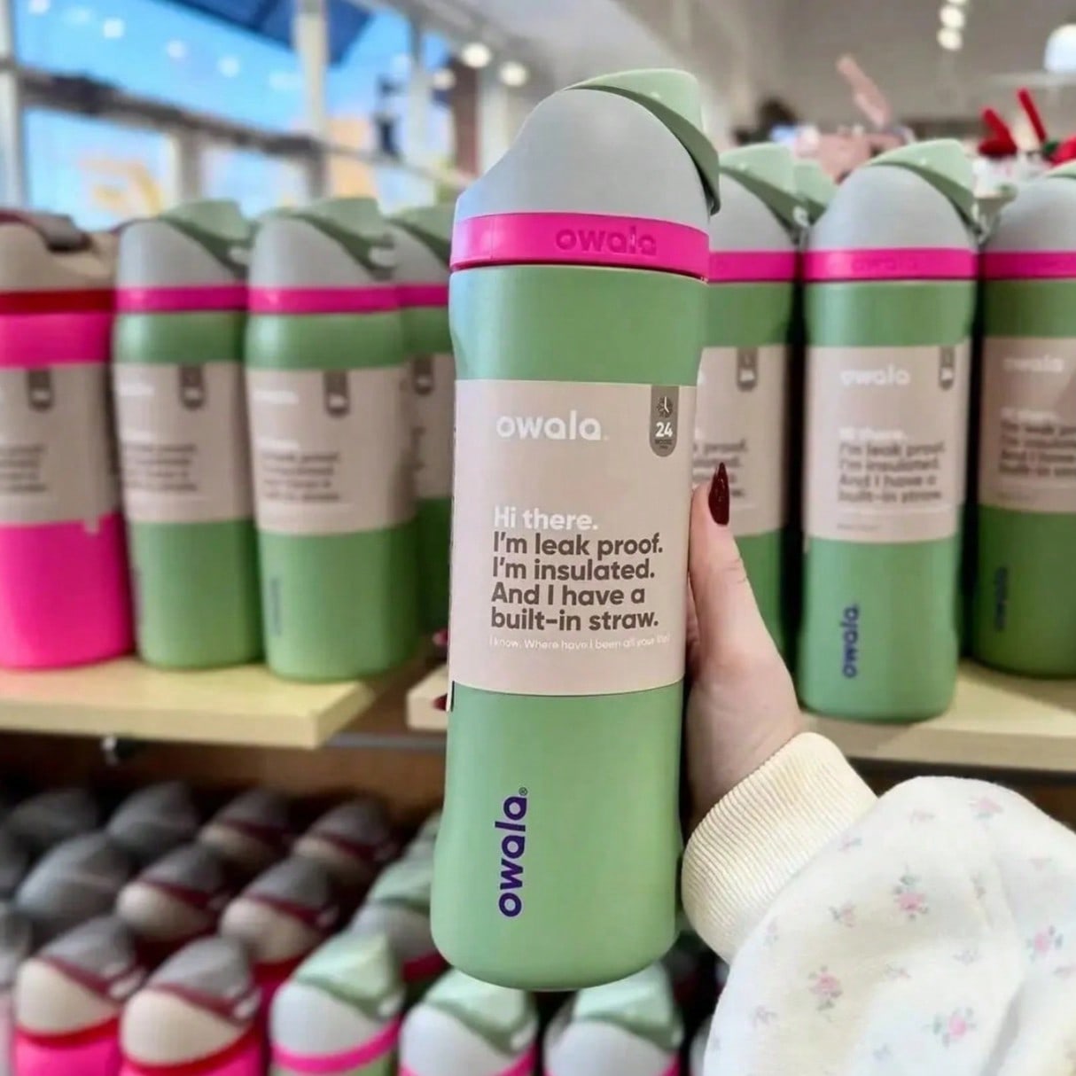 Owala Freesip 32Oz – Urban Outfitters Edition, Flower Crown, Tea Time Pink Hydration Bottle, Pillow Fight Cherry, Candy Coated