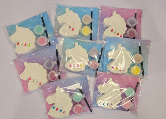 Unicorn Fantasy DIY Painting Kit – Magical Plaster Craft with Paints & Stickers ( 1Pcs)