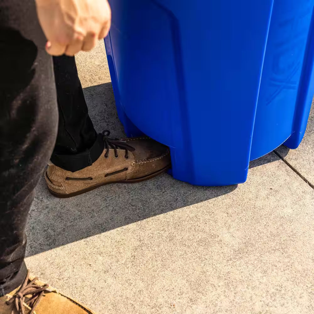 32 Gal. Blue Heavy Duty Outdoor Recycling Trash Can with Domed Lid