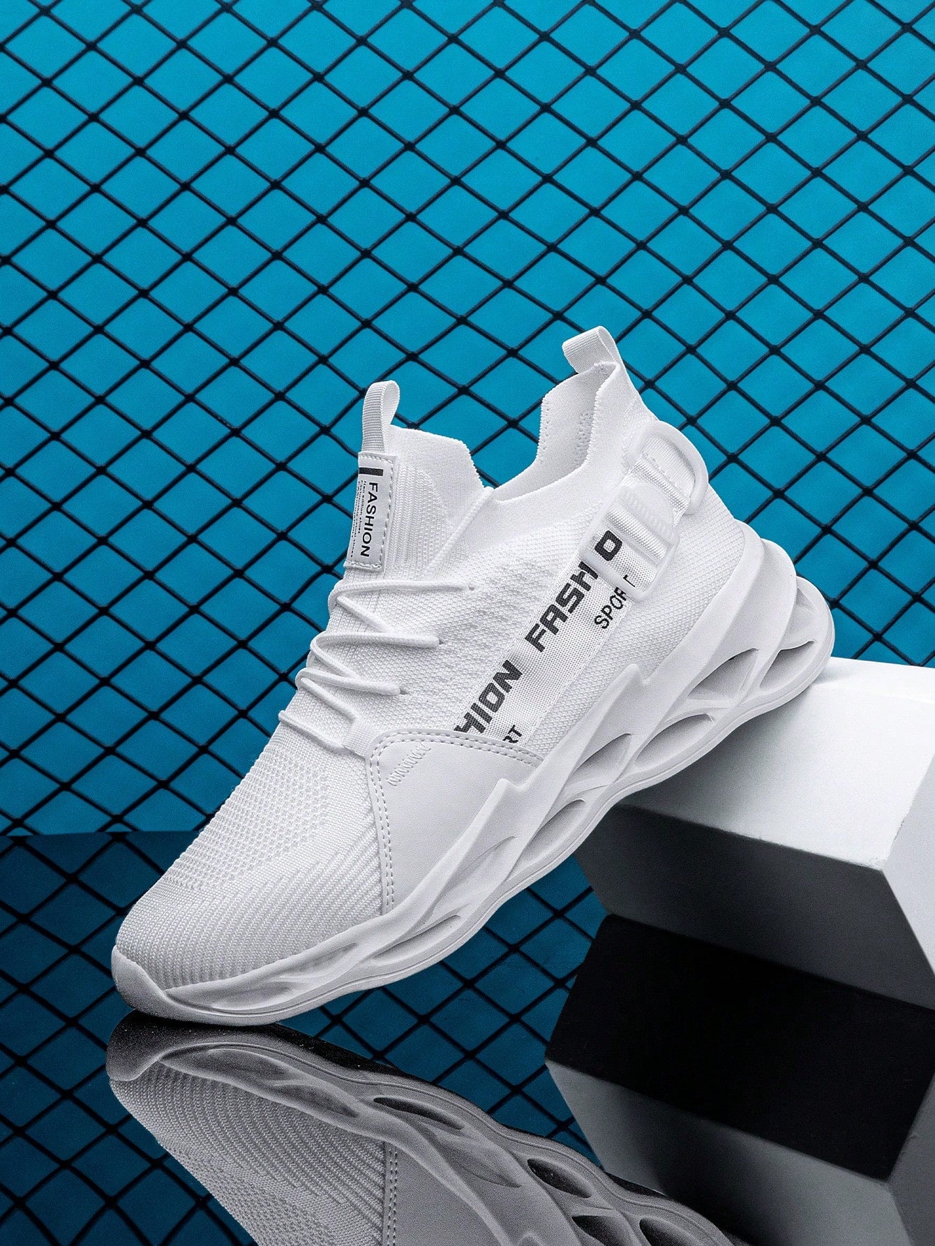 Men'S Hollow Knit Breathable Sports Casual Running Sneakers