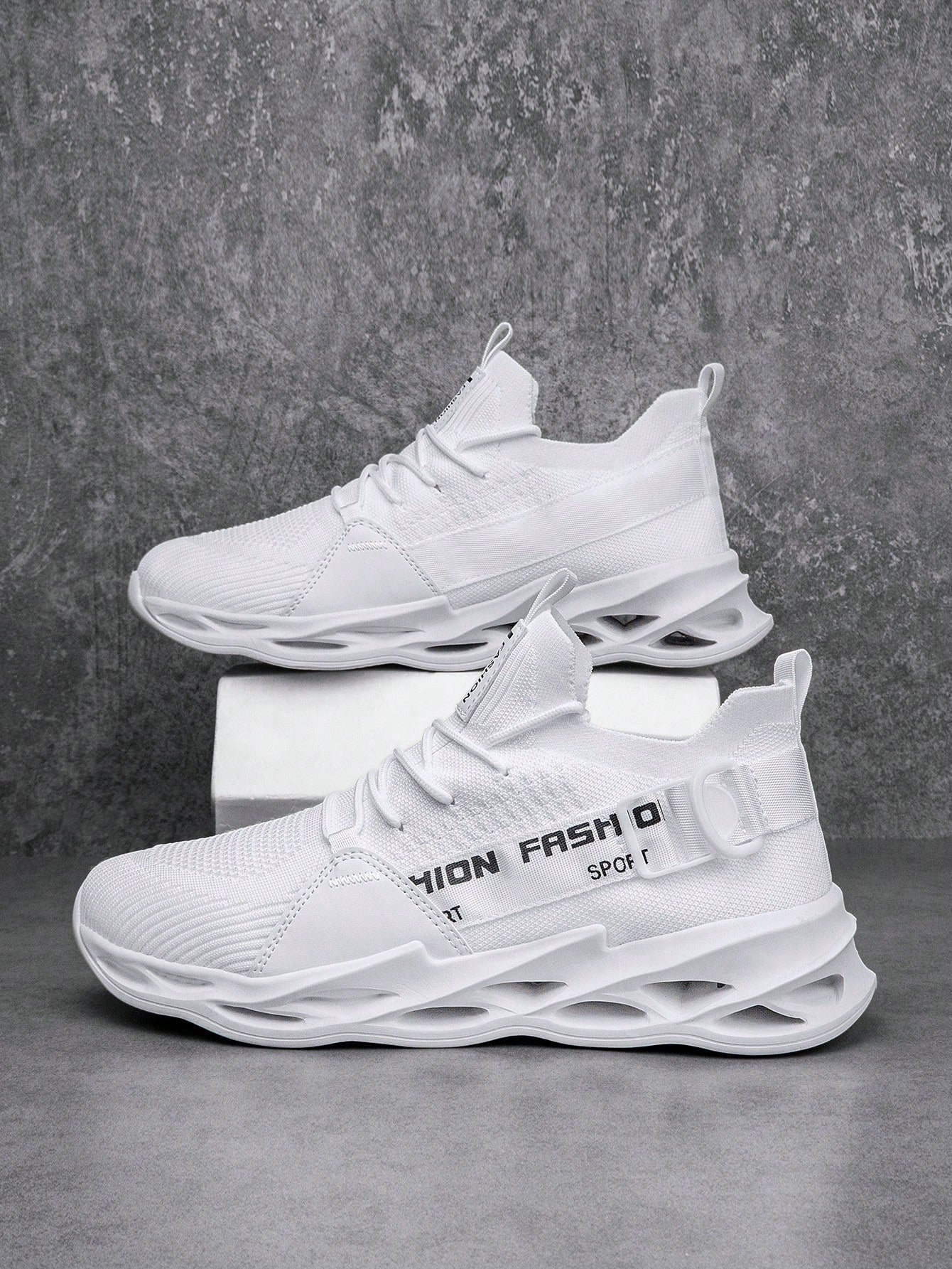 Men'S Hollow Knit Breathable Sports Casual Running Sneakers