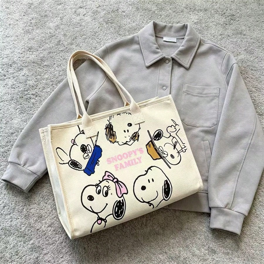 Snoopy Casual Large Capacity Canvas Shoulder Tote Bag, Suitable For Students And Commuting