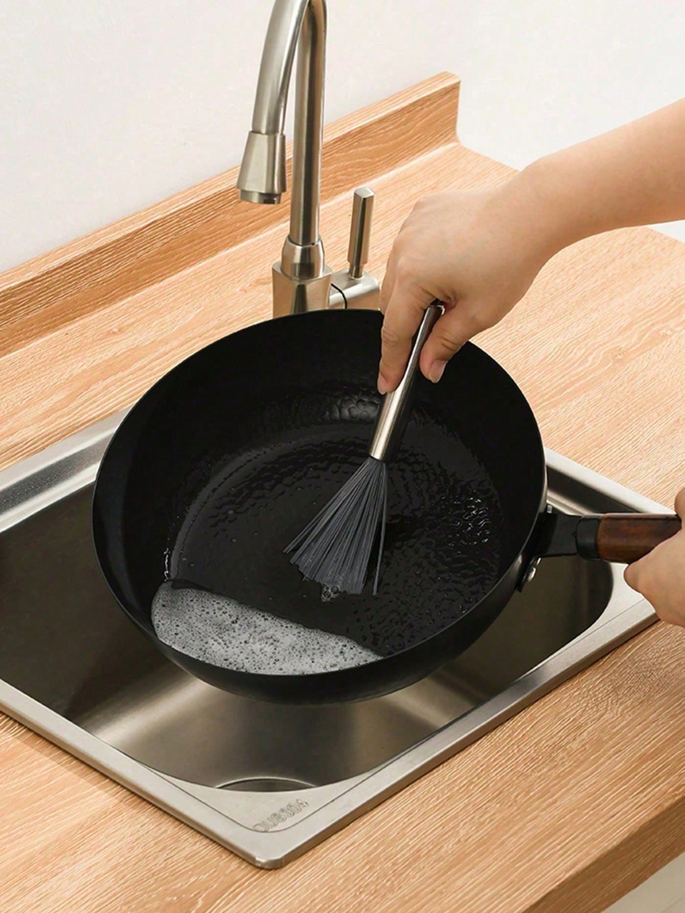 🧹 Long Handle Cleaning Brush – Stainless Steel Multi-Purpose Scrub Brush