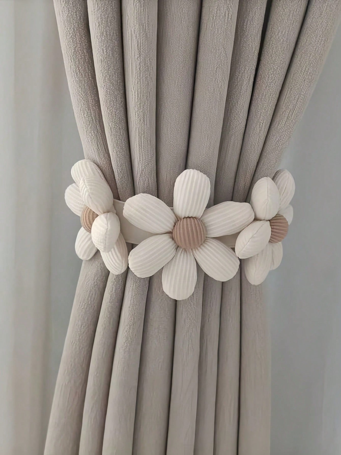 🌼 45cm Floral Curtain Tieback – Decorative Curtain Holdback Rope for Home Décor (1 Piece, White)