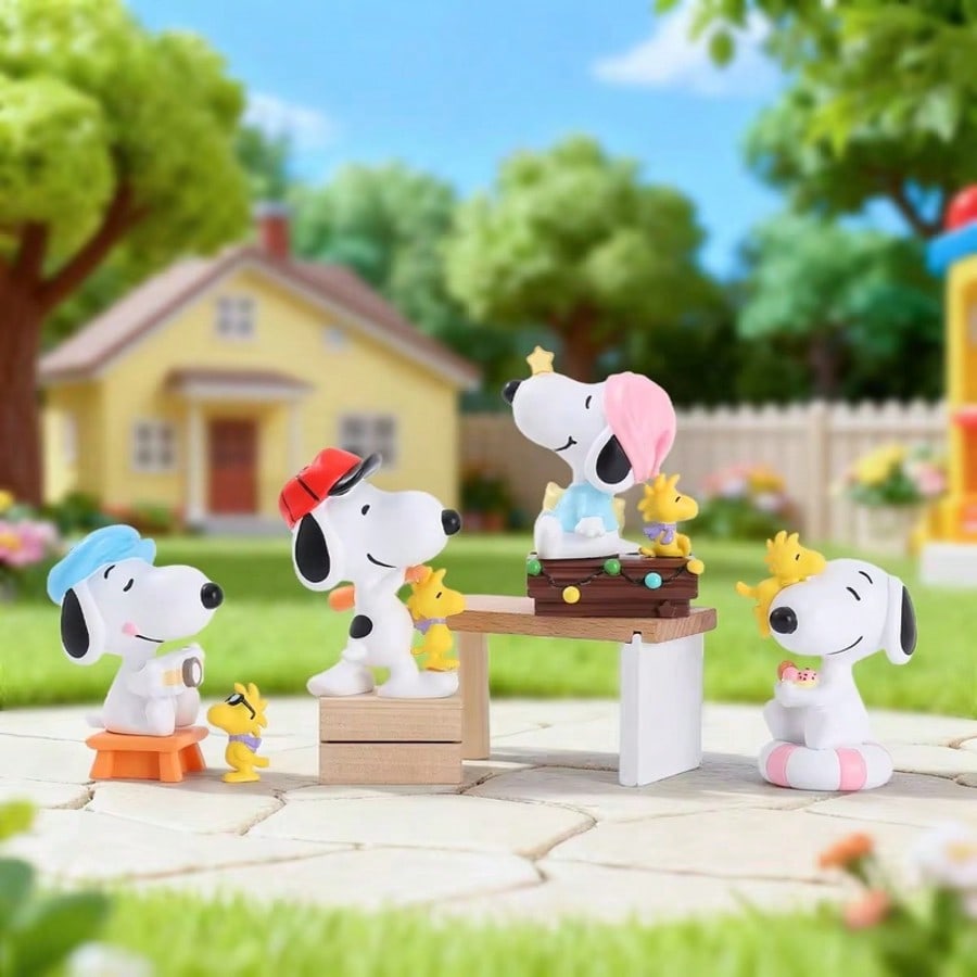 🐾 SNOOPY Vintage Peanuts Handmade Mystery Box – Mini Collectible Figurine (1 Random Style)