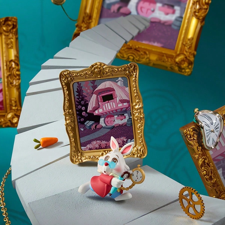 🎨 MINISO Disney Alice in Wonderland Art Gallery Series Blind Box – Mystery Collectible Figure (1 Random Box)