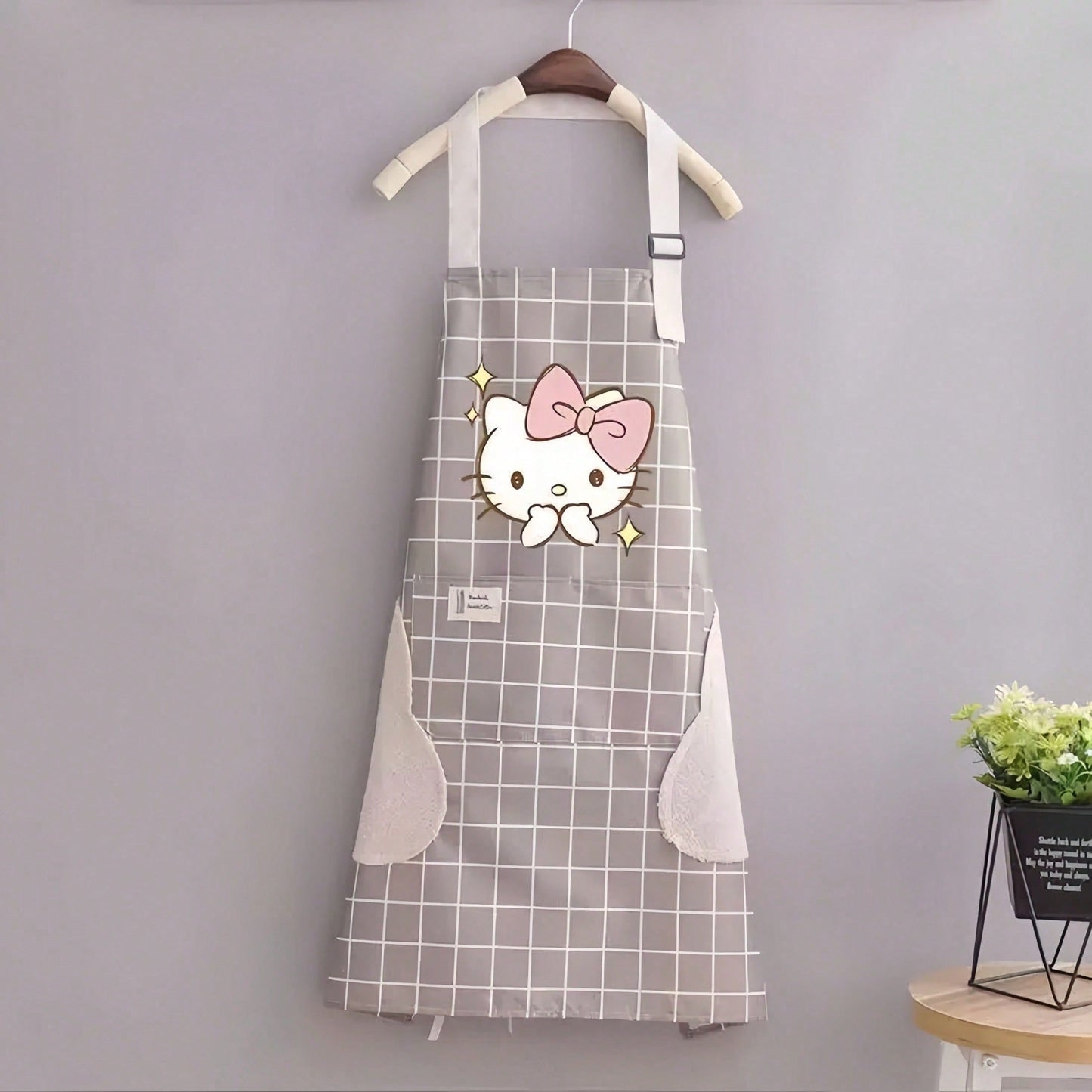 🎀 Hello Kitty Waterproof Apron – Adjustable Kitchen & Craft Apron with Pockets
