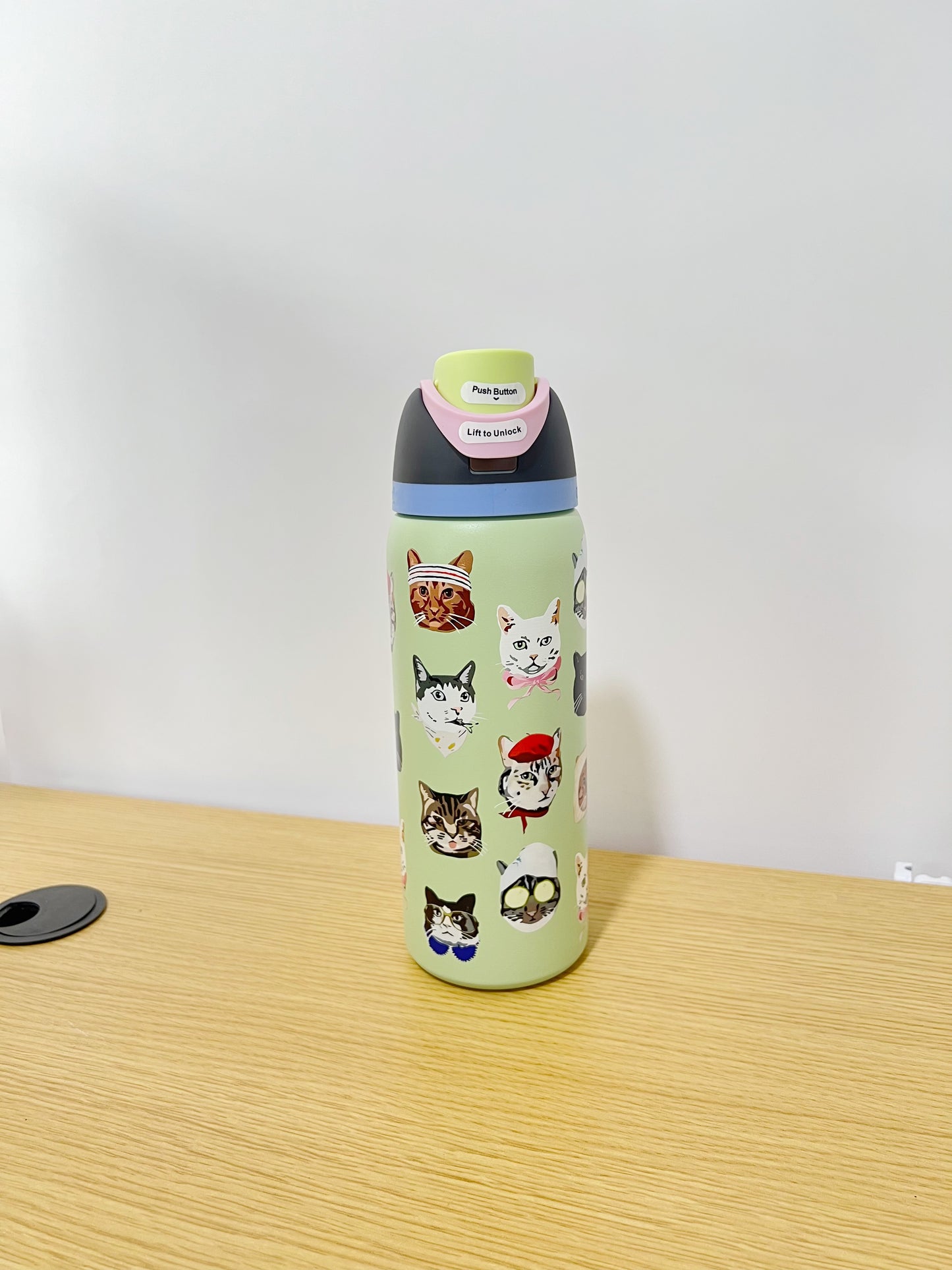 Owala Freesip 32Oz – Urban Outfitters Edition, Flower Crown, Tea Time Pink Hydration Bottle, Pillow Fight Cherry, Candy Coated